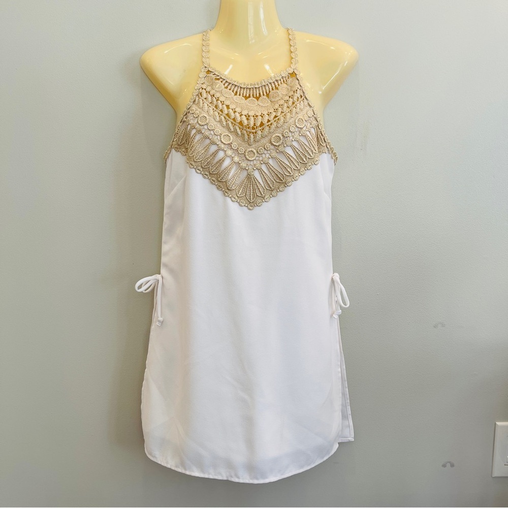 Lilly Pulitzer Pearl Romper in the color Resort White and Gold Womenās Size 0